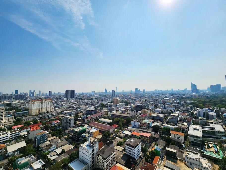 Sathorn Sky View Rooftop Bar Appartamento