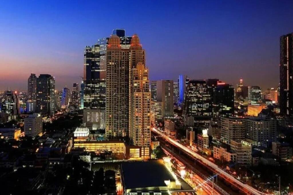 Sathorn Sky View Rooftop Bar בנגקוק